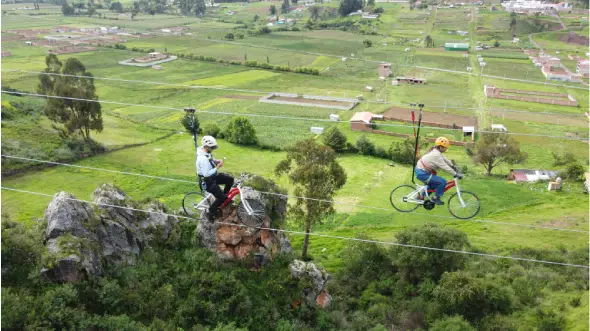 Air bike en Cusco con History Adventure.