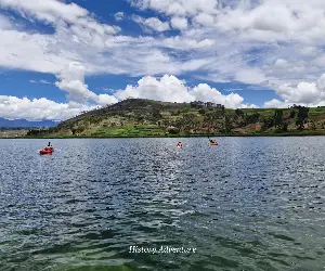 Tour en cuatrimotos a la  laguna Huaypo con History adventure, Vista de la laguna Huaypo.