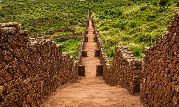 Pikillacta durante el Tour Valle Sur Cusco